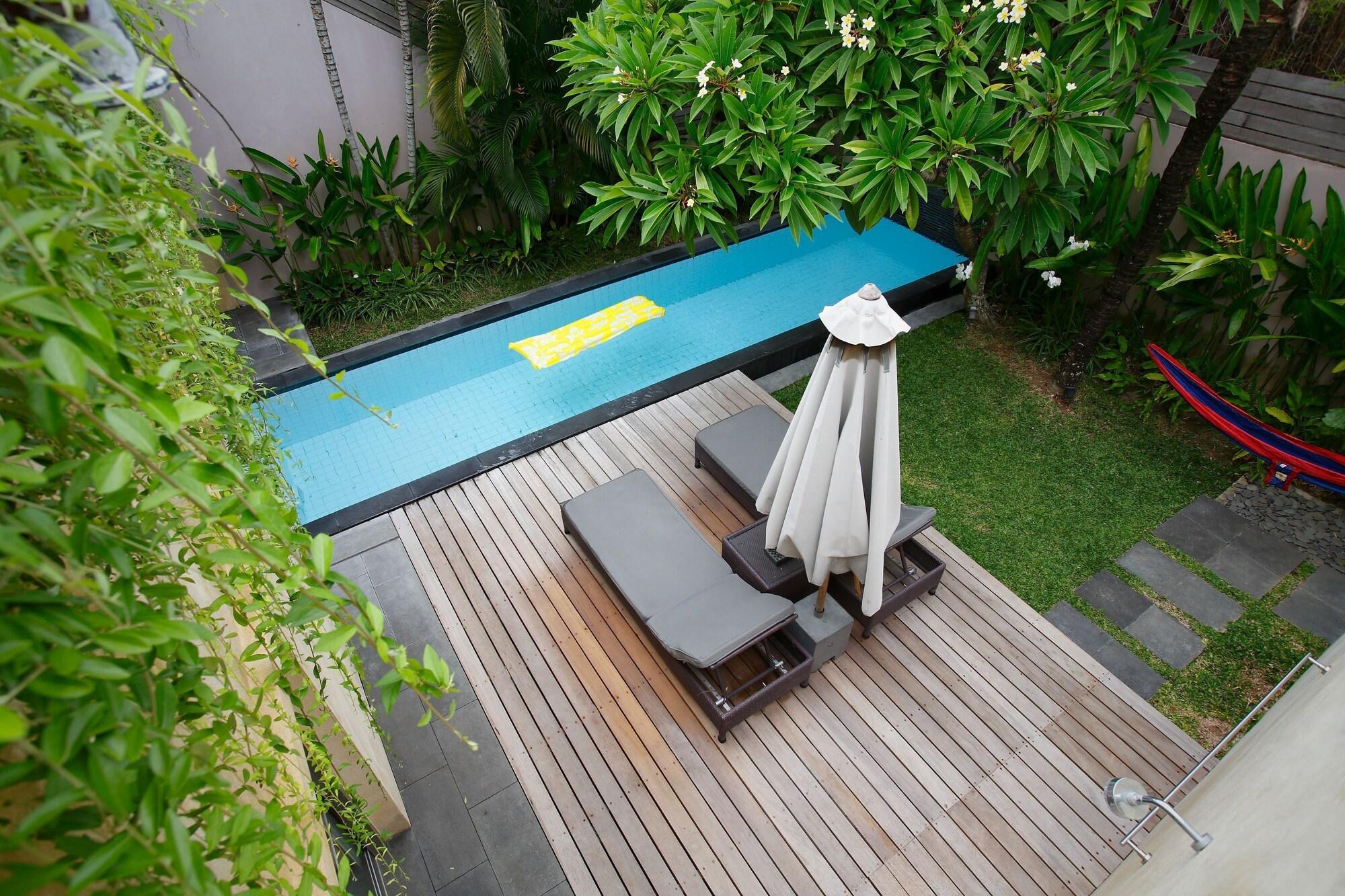 Bali Island Villas And Spa Seminyak Esterno foto